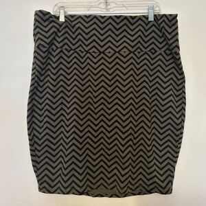 Torrid olive and black pencil skirt